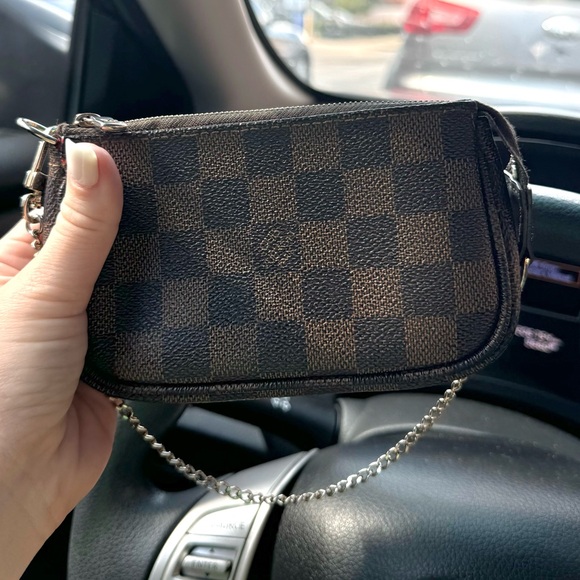 Louis Vuitton Damier Ebene Mini Pochette - Picture 1 of 6
